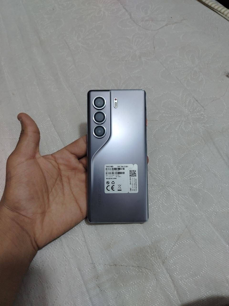 تكنو گمون 40 برو 5g *TECNO CAMON 40 PRO
💫الشاشة6.78 بوصة - 144 هرتز - AMOLED
💫الذاكرة 256 الرام 12 + 12
💫الكاميرا50 + 8 ميجابكسل
💫المعالجMediatek Dimensity 7300
💫البطارية والشحن السريع 5200 مللي أمبير - 45 واط
🌟 المگان بغداد مشتل 
🌟السعر 350 الف بدون عمله
🌟الجهاز حيل نضيف بي فقط هاذا الزلغ الي يم قاعدة الشحن 
🌟بدون كارتونة 
🌟رقمي ***********
