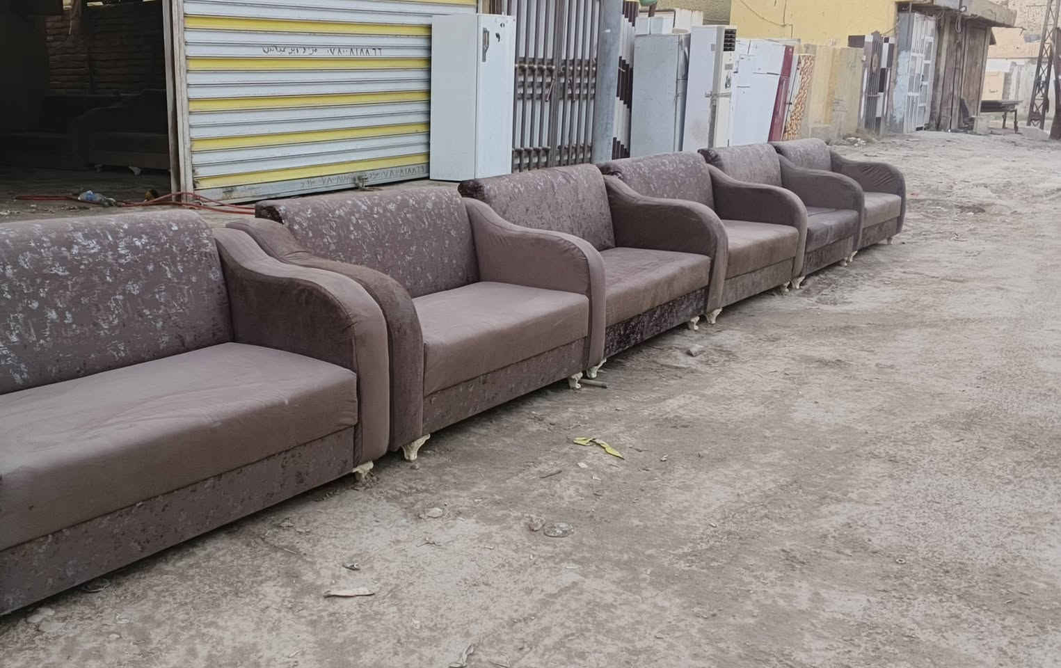 تخم تسكام نضيف كلش 18مقعدالعنوان الحمزه الغربي الحي العسكري الاستفسار ***********
