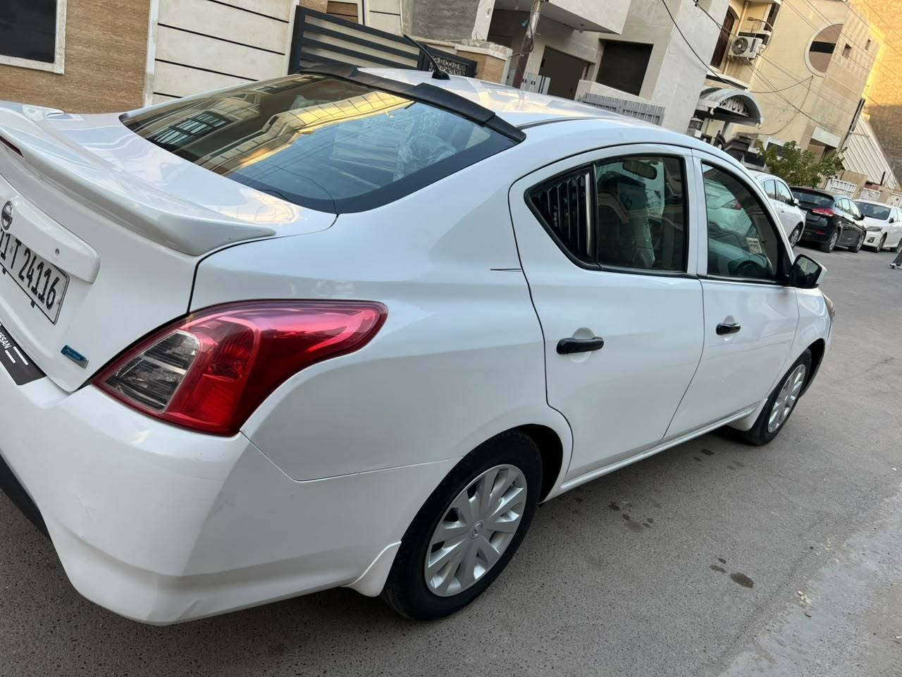 السلام عليكم

نيسان فيرسا ٢٠١٦ رقم بغداد انكليزي السياره نظيفه ماشيه ٨٥ الف  حادثهه دعاميه امامي بدون ايرباك وبيهه هنا بالعراق باب خلفي مبدل السياره نظيفه وعليهه ادامه شامله صدر جديد وباتري وقايش وعبوه كامله فيت بم للاستفسار *********** مكاني الغزاليه 
*********** واتساب بغداد, العراق
