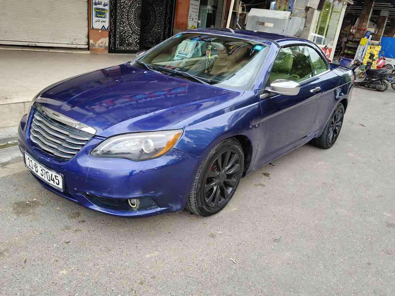 c200 موديل 11 محرك 3600 كامله بدون نقص فقط التنتة سعرها 48 وبيها مجال
محرك وكير نضيفات 
صدر جديد
تبريد ثلج
***********
