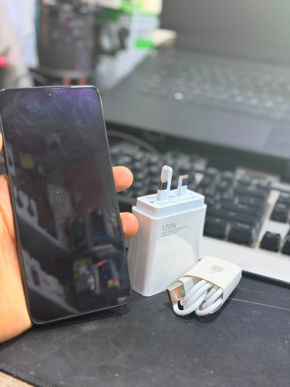 🔥 POCO X6 Pro 5G 🔥

📱 العشوائية: 8GB
💾 الذاكرة: 512GB
✨ الجهاز نظيف كلش، أخو الجديد
🔌 يجي وياه الشاحن الأصلي 120W
✅ ما بيه جلخ ولا شخط
🔍 يجي على الفحص والضمان

📞 للاستفسار: ***********
📍 العنوان: النجف
