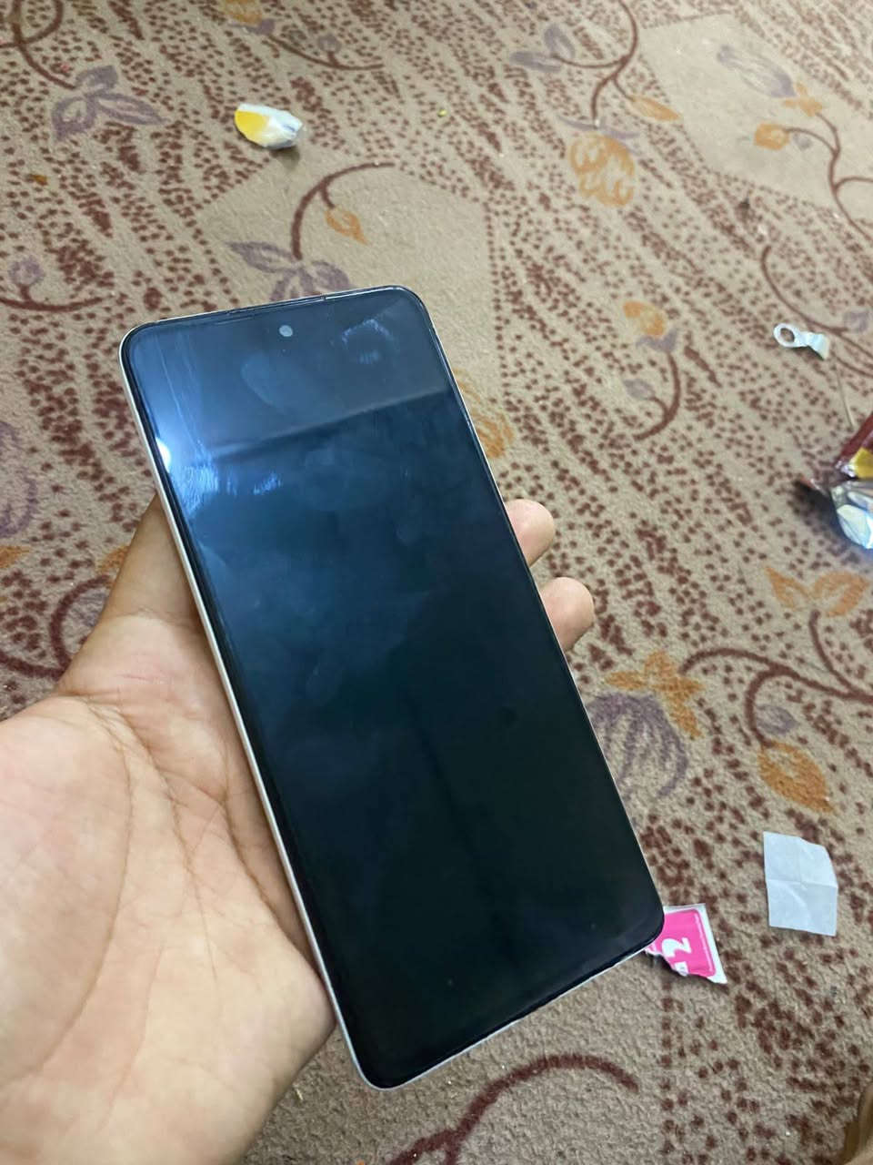 سلام عليكم جهاز اصلي ذاكره ٢٥٦ بطاريه ٥٠٠٠ عنوان قبله سعر ٢٥٠ شراي تصل ***********
