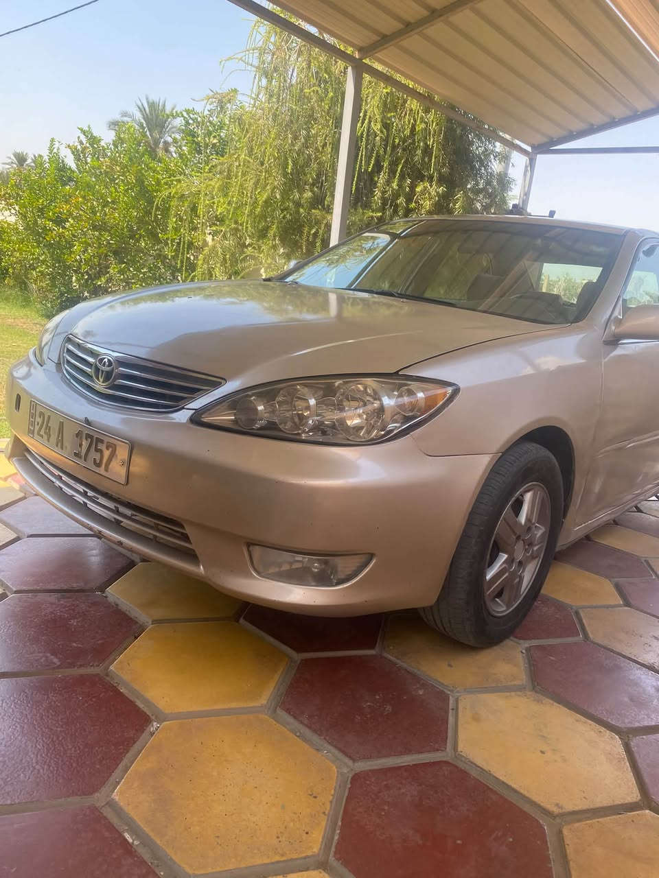 كامري 2004 امريكي مصبوغه عام اثر جراد  
كير محرك جديد رقم دولي دهوك تحويل مباشر 
السعر 75 وبيها مجال وقم ***********

نص مكتوب في الصور:
- قص