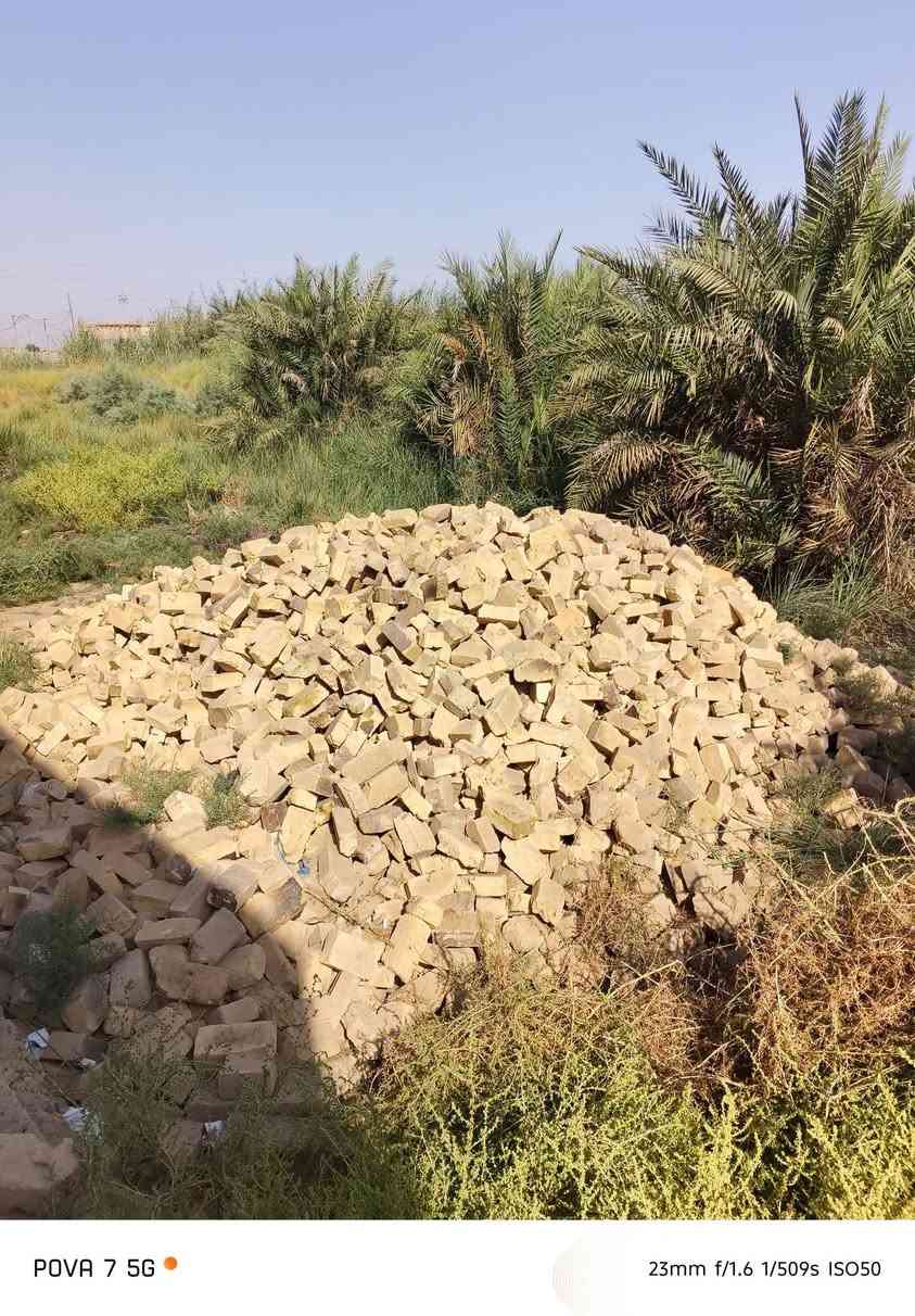 بسم الله الرحمن الرحيم
﴿وَمَا تَوْفِيقِي إِلَّا بِاللَّهِ ۚ عَلَيْهِ تَوَكَّلْتُ وَإِلَيْهِ أُنِيبُ﴾

🧱 للبيع طابوك — تقريباً 9,000 طابوكة

• حوالي 6,000 طابوكة سكس حمل بالشفل
• حوالي 3,000 طابوكة مصفّط
• متنوع: كامل، نص، وقليل

📍 العنوان: ميسان – العمارة – طريق المجر الكبير
منطقة الإدارة المحلية، مقابيل محطة وقود الإدارة المحلية، بصف محطة الماء.

💰 السعر خاص
👀 المعاينة على الطبيعة، تجي وتشوفه بعينك.

📞 ***********
📱 يفضل التواصل عبر الواتساب

نص مكتوب في الصور:
- POVA 7 5G 23mm f/1.6 1/315s ISO50
- POVA 7 5G 23mm f/1.6 1/329s ISO50
- POVA 7 5G 41mm f/1.6 1/587s ISO50
- POVA 7 5G 23mm f/1.6 1/509s ISO50