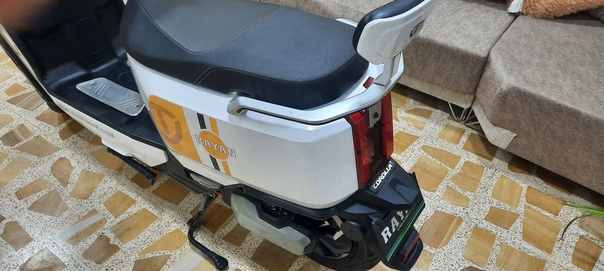 وحش الكون للبيع 
البطاريات 10ونص 11
اصليات مال شركه
ونضافه كدامك
واستخدام حيل قليل 
الون ابيض لؤلؤي 
السعر مليون وبي مجال 
ملاحظه بس بي بصمه وحد
*********** بي واتساب
