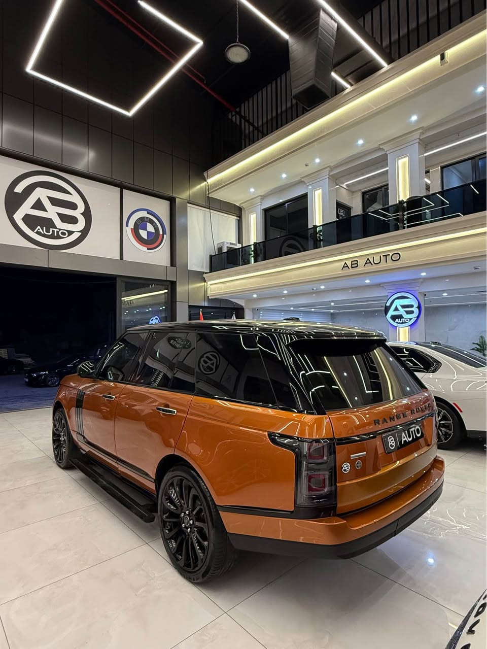 RANGE ROVER VOGUE

2014        
شريكه سردار 
V8 SUPERCHARGED |

5.0

510 HP |

FULL OPTION

فخامة بريطانية  

2014 موديل

محرک 5.0 V8

Supercharged

بيها كم قطعه كلير 

قوة 510 حصان

قير أوتوماتیک 8 سرعات

4WD دفع رباعي

تعليق هوائي إلكتروني

Terrain Response

فتحة سقف بانورامية *

داخلية جلد فاخرة

مقاعد كهربائية + ذاكرة

تدفئة المقاعد

دركسون متعدد الوظائف

شاشة وسطية

كاميرا خلفية

حساسات أمامية وخلفية

مثبت سرعة

Xenon + LED إضاءة

Meridian نظام صوت

دخول وتشغيل بدون مفتاح

مرايات كهربائية ومدفأة
Black Edition جنوط

***********☎️ أربيل, العراق
