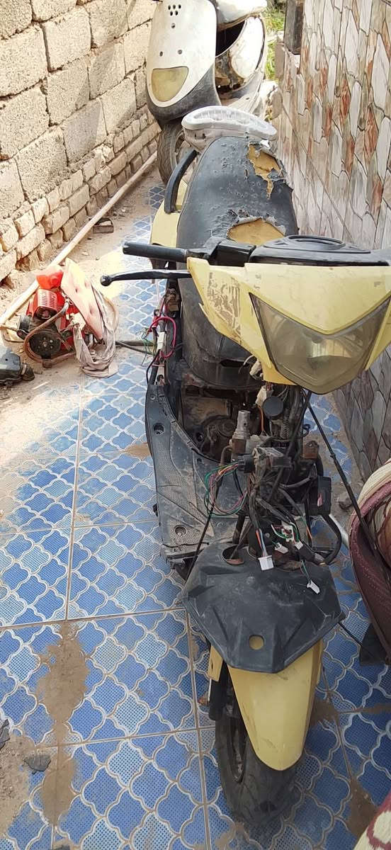 السلام عليك دراجات لبيع كومه حديد
سكنس محركها ماكس ناصريه مركز ***********
