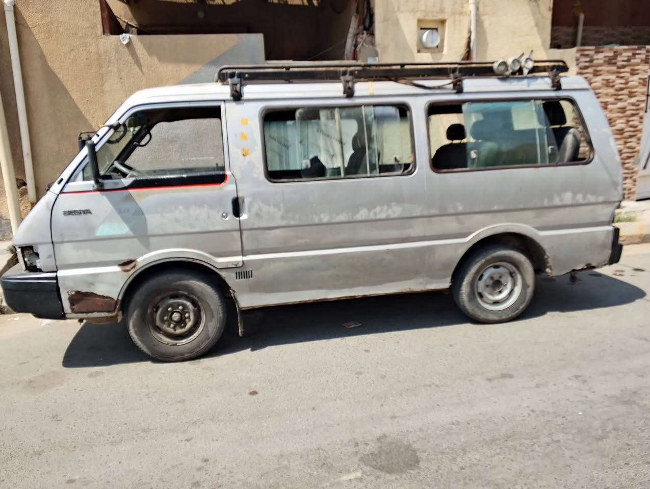 سلام عليكم كيه بسته للبيع سياره مكينه فاره براص مصفره هيئة راعيه موجود السعر30وبيها مجال *********** مكان كربلاء طويريج
