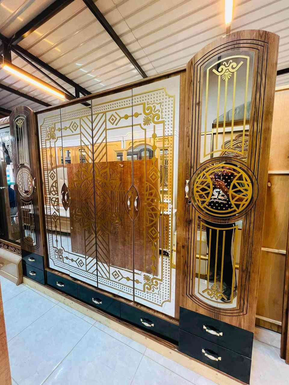 غرفة للبيع كلش نضيفة تركية 9قطع سعرهة 900الف رقمي *********** مكاني بغداد لامين
