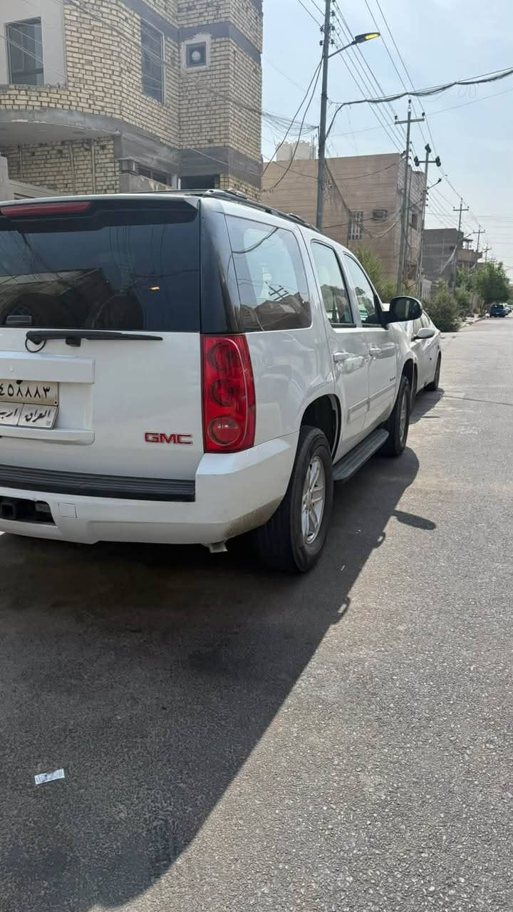 جمسي يوكن • ٢٠١١ • محرك ٥.٣