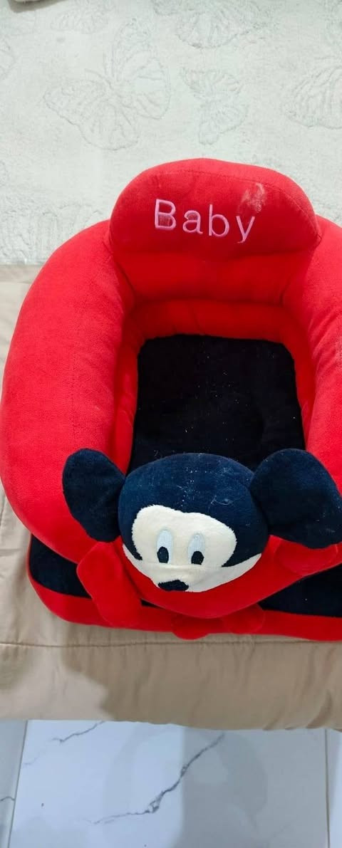🧸👶 كرسي أطفال إسفنجي لتعليم الجلوس للبيع
كرسي مريح وناعم يساعد الطفل بمرحلة تعلّم الجلوس، ويوفر دعم للظهر والجوانب ويخلي الطفل أكثر ثباتاً أثناء الجلوس واللعب.

✨ المميزات: • إسفنج ناعم ومريح
• دعم جيد للظهر والجوانب
• خفيف وسهل الحمل
• مناسب للبيت واللعب
• سهل التنظيف والاستخدام

📌 نظيف واستخدامه قليل
💰 السعر: [10 الاف دينار ]
📍 المكان: الديوانية / حي العسكري الاول 
📞 للتواصل والاستفسار: [واتساب ***********]
