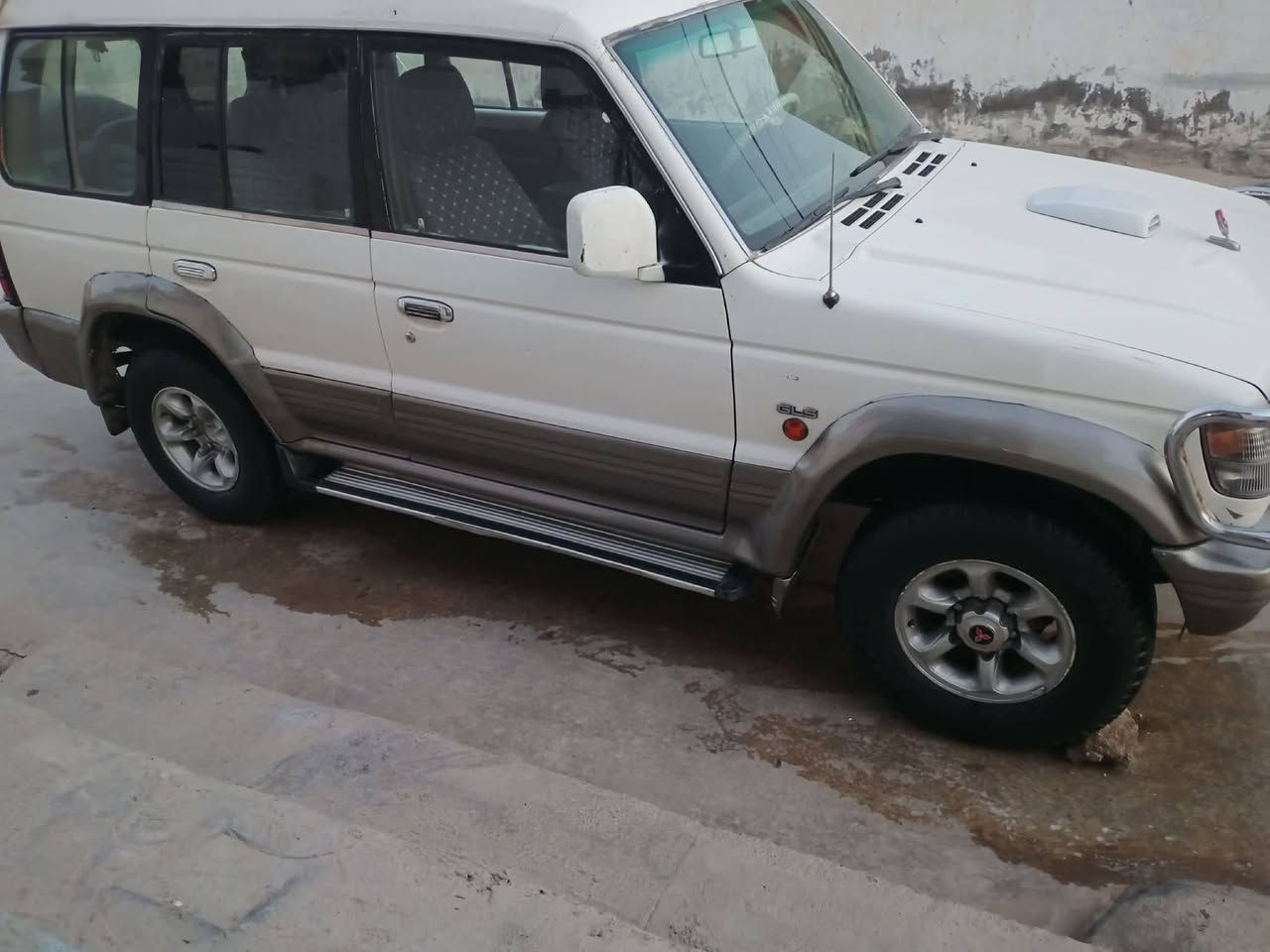 سلام عليكم باجيرو موديل 95 رقم نينوى مشروع وطني مكينه وكير بلاد جدد تخم تاير جديد صدر جديد باتري جديد كهربائيات كلها شغاله داخل جديد مابيها اي نقص سعرها 43 وبيها مجال قليل مكاني ديالى جلولاء رقم ‏‪***********‬‏
