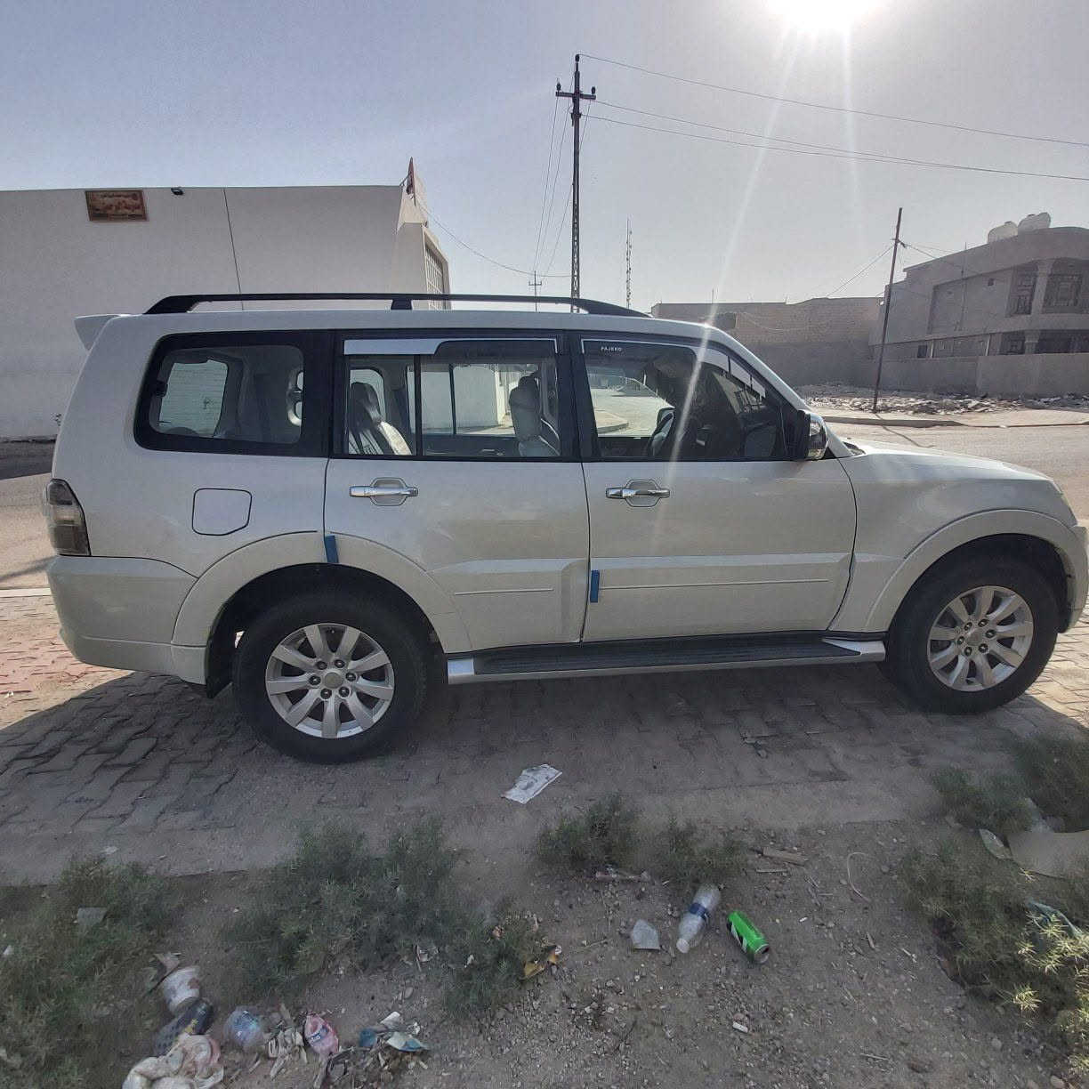 السلام عليكم

   للبيع باجيرو اعلى فئه

   باجيرو 2010 بغداد خليجية

   وكاله حبتور اعلى فئه بل حبتور

   رقم بغداد انكليزي مميز

   مداور ثاني يوم 

   سنويه لغايه 2027

   مواصفات فول 1/1 

      فتحة 

       دمام 🥁

       لايت زنون

     حساسات خلفية

     اشاير بلمري 

     كشنات جلد 

     تحكم ستيرن 3جهات

     مري شفط 

     مكينة v 6.. 3.800 .. GLS

     كروز سرعة

     تبريد ثلاث قطع 

     7 راكب

     ثلاجة 

     كشنات جلد

     نضام دفلوك 

     حاكيه الجبيره 

     مري شفط

     شاشه كامره دواره

     12سماعه 

                            AWX

       4*4

      ارضيات الشركه بعدها بيها 

      السيارة بدون صبغ ولا تبديل ولا معجون

      عدا ٤ اصبع بل جاملغ بل هلال الايمن فقط

            السياره احله من الصور

      (( مكان السياره بغداد المحموديه  ))

                    للإستفسار هاتف .

        اتصال  *********** 

              او عل واتساب واني حاضر 

           اسف عل اطاله تحياتي للجميع
