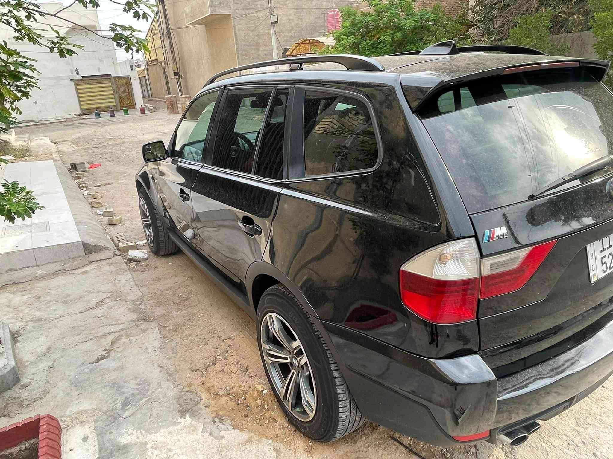 السلام عليكم 
X3
للبيع موديل 2009
محرك n52
فول مواصفات واحد على واحد 
تبريد  
حداديه 100/100
رقم بغداد بسمي  
بدون اي ضرر 
فقط صبغ للجمالية اثر جراد وصبغ جديد 
نضافه السياره 100/100 
كشنات كهرباء تدفئه تبريد 

مكان السياره بغداد حي الاعلام 
السعر 85 
***********
