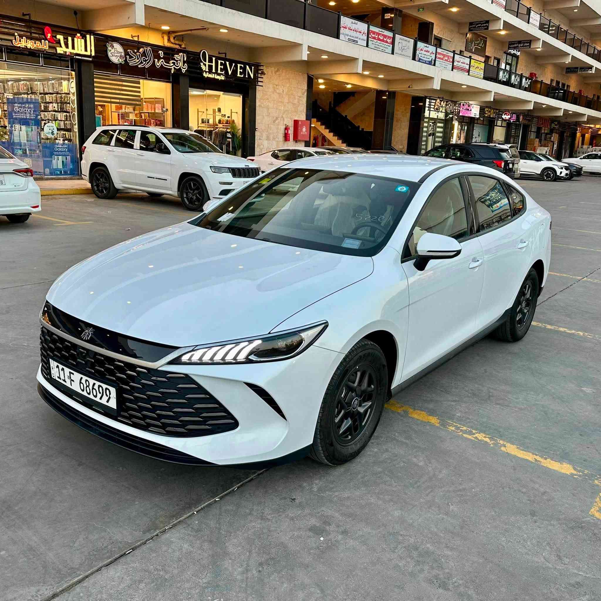 BYD QIN PLUS (وارد صيني)
الموديل :-2025
عداد المسافة الكلي :-2300 كم فقط 
لوحات التسجيل :- بغداد بأسمي شخصيآ
السعر :-20.000.000 د.ع قابل للتفاوض بشكل بسيط 
العنوان :- بغداد / جانب الكرخ ❤️
للتواصل :-***********
ملاحظة :- السيارة بحالة الزيرو نظافة الكشر 100‎%‎ وبعده بلزكات الشركة.
