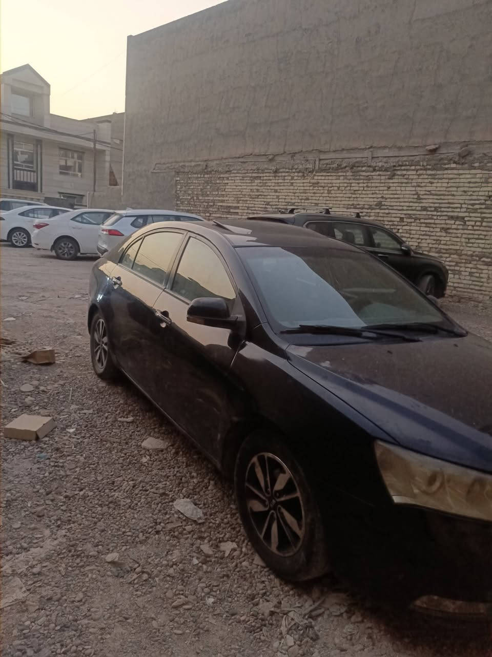 السلام عليكم امكراند سي سفن موديل ٢٠١٣ السياره مكينه ١٨٠٠ شرط مامفتوحه مال حاويه قبل شهرين شادها كير هم قبل شهرين جفته يم ابو زهراء حاليا عندي صوت خفيف  كلولي بلفلاوين  وتبريد نقص فقط صوندا وتشحنه غاز نواقصها جدا بسيطه   باقي بالفيديو ذاكرا مكاني بغداد السيديه رقمي *********** سعرها 45
