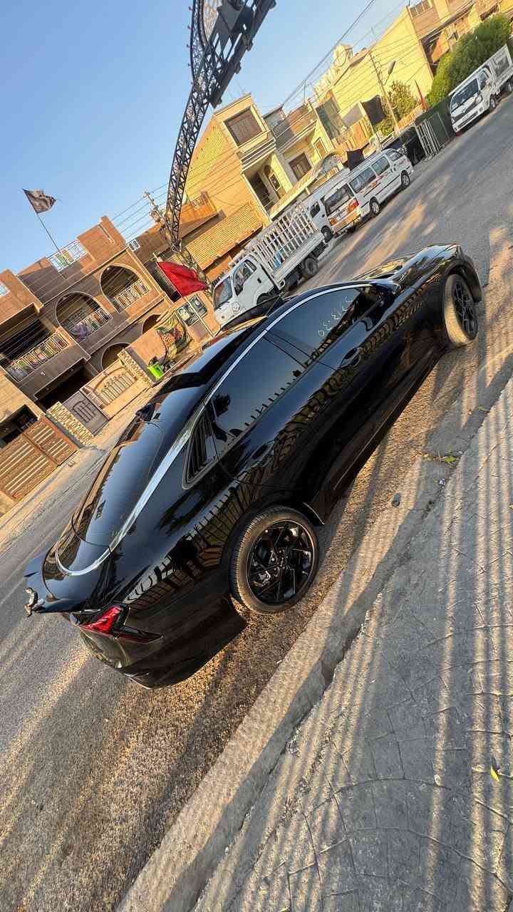 Kia k5 gt line 2026
الون اسود داخل جلد ابيض واسود 
بصمة 
بانوراما 
تشغيل عن بعد 
شاشة ابل كار بلي 
كرسي كهرباء 
حساسات امامية وخلفية 
تدفئة مقاعد 
رادار امامي مع تحديد مسار 
لايت led برتقالي 
ماشي 2700 km زيرو 
مكينة 2500cc 
السيارة جديدة جدا وزيرو 
الحادث موضح بالصور فقط جاملغ بدون اي دواخل ومبدل بقطعة نفس الون بدون صبغ السيارة 
دخول جديد باسمي  بدون رقم اي استفسار  
***********  مكاني بغداد حي الاعلام 
رقم الهاتف فقط واتساب شغال

