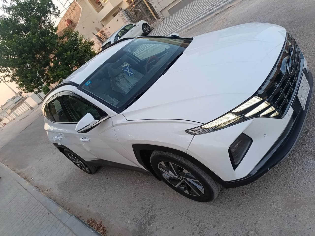 سلام عليكم
هونداي توسان للبيع موديل 2023 وارد خليجي كلش جديده فول مواصفات عدا فتحه كير محرك تبريد حداديه على وضع الوكاله بشرط رقم بغداد تحويل ثاني يوم  سياره كفاله عامه دعاميه لدعاميه ما عدا كم بارد بسيط السعر 180 بيها مجال لاستفسار اتصال ***********
مكاني نجف النجف, العراق
