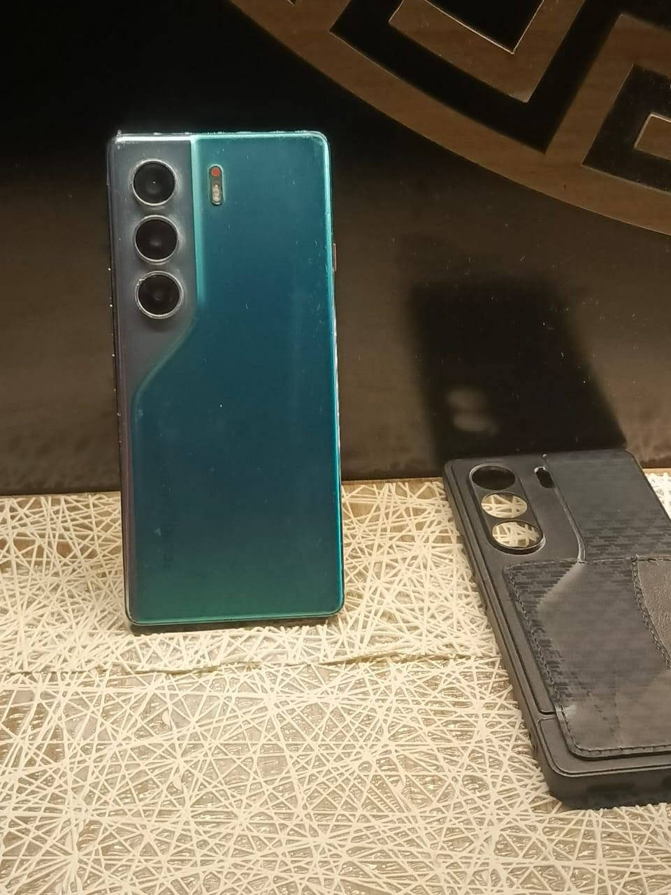 تكنو كامون 40برو 5G/بدون ملحقات
ذاكره 256/رام 8+8
بطاريه 5200
معالج دايمن ستي 7300التميت /ببجي90فريم
شاشه منحنيه 144هرتز 
دبل بصمه 
دبل خط 
دبل صوت 
جهاز معروف مواصفاته مكفول من عطل وتصليح 
فقط بي خط ابيض بطرف شاشه بسسب وكعه
للبيع او مراوس سعر 225وبي مجال قليل
شراي يتصل ***********
مكاني كوووت
