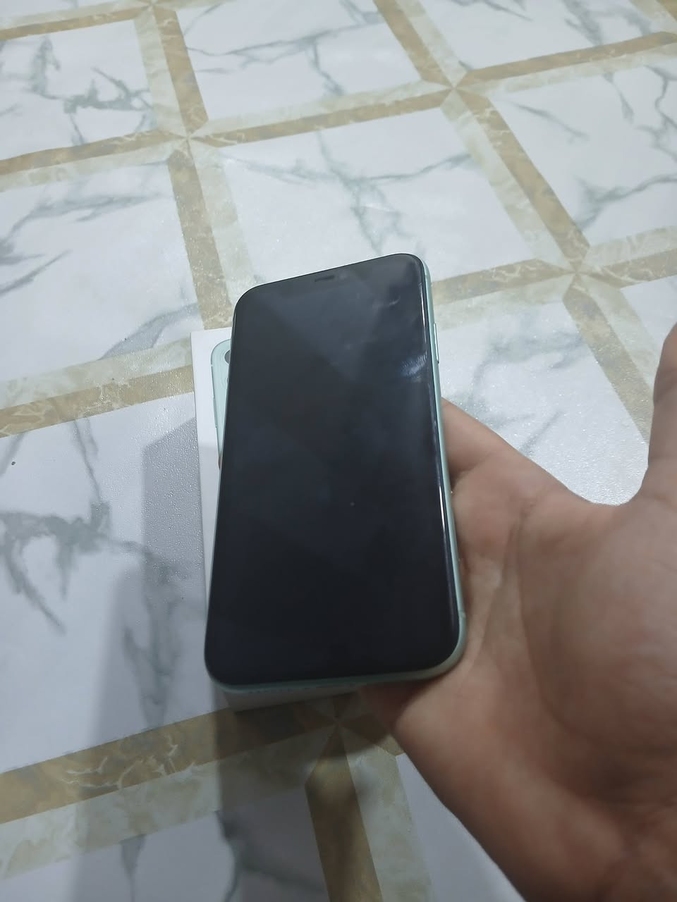 آيفون 11 • ١٢٨ • بطاريه ٦٩٪