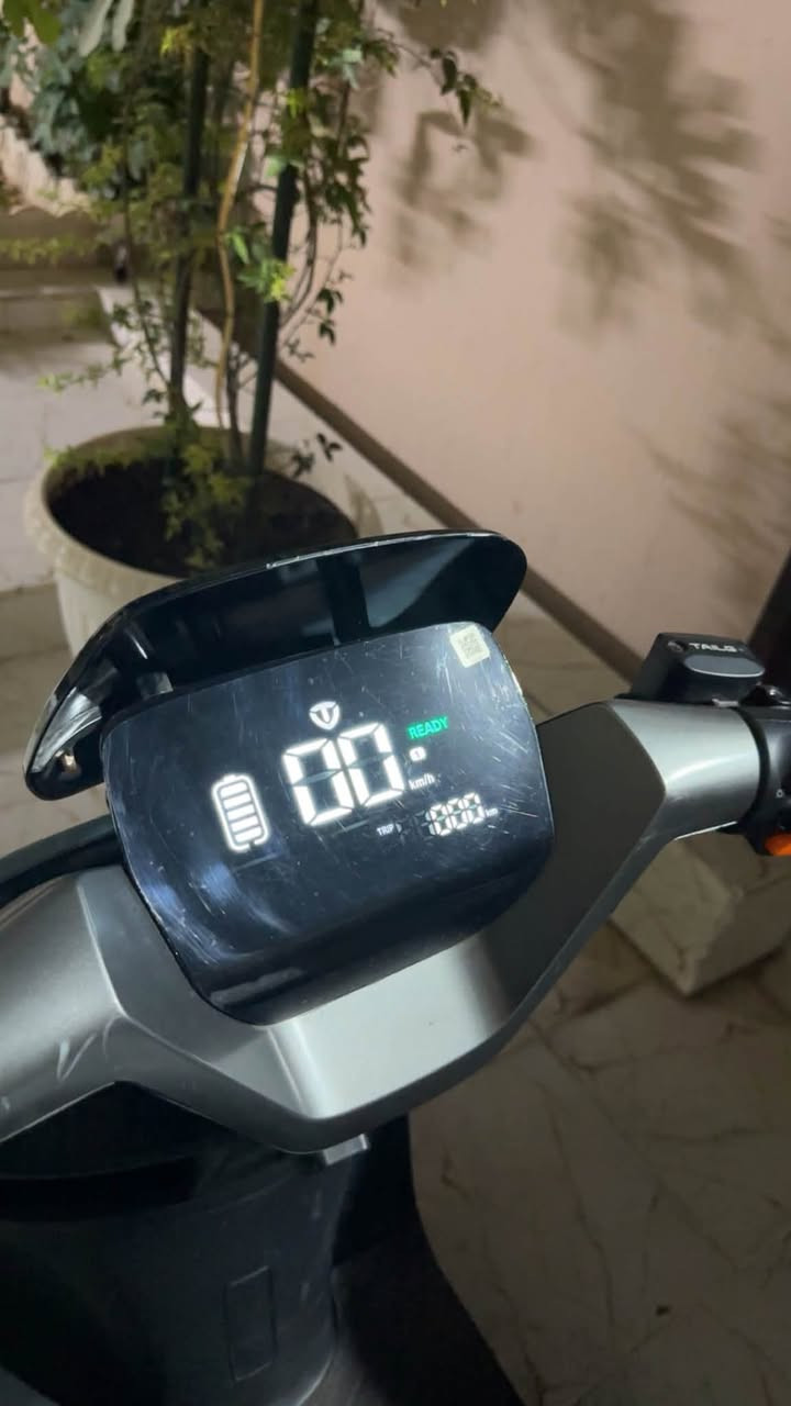 دراجه شحن tesla 2026 من ماركة tailg ؛ مواصفات الدراجه > شاشه كبيره بيها عداد سرعه حقيقي وعداد الشحن مظبوط ، اشارات يمين ويسار . بك لايت خلفي . اضاءة ناصيه وعاليه من الامام . صندوق كبير المساحه ، بيها نظام ال R رجوع للخلف ، گير 3 سرعات ، نظام Abs للتزحلق ، الدراجه جديده ومستعمله قليل بطاريتها بعدها بلاديه وتحت الظمان مبدل تخم تايرات جديد امامي وخلفي : سعر الدراجه 875 الف وبيها مجال قليل للشرايه ؛ راسلوني على هذا الرقم واني خادم . ***********
