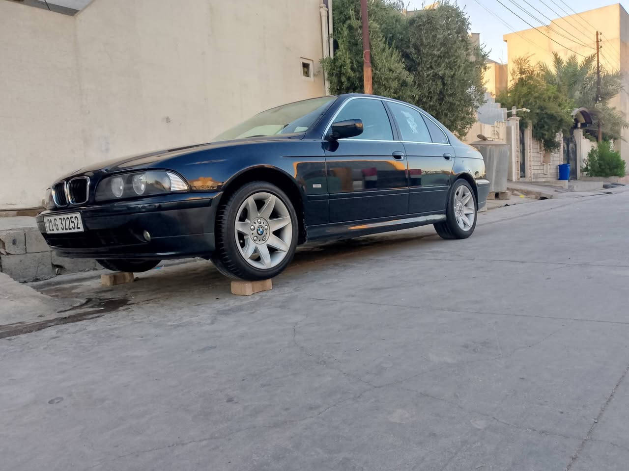 بي ام بومه 2000 للبيع فول مواصفات صدر تخم  تأير جديد  تبريد شغال  سياره صبغ بس جماليه اي معجون ما بيه ولا ضربه  دفتر بانزين بيه  سياره شرط تحويل سنويه جديده اي غرمه ما بيه  رقم *********** عنوان كركوك
