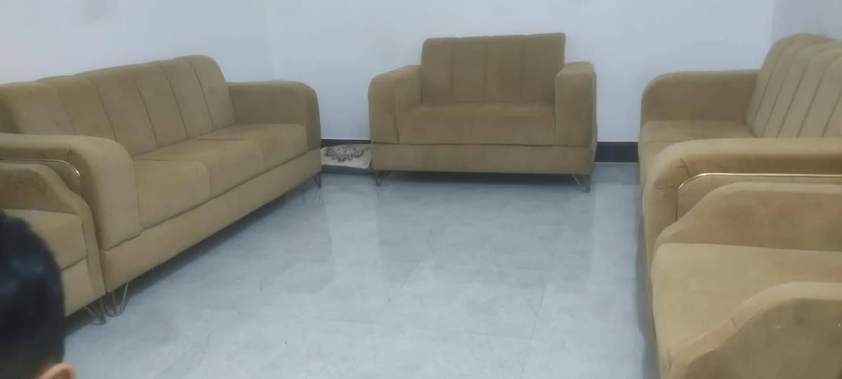 السلام عليكم عندي تخم للبيع
النظافة مالته 75٪ السعر 300الف وبيه مجال باقي التفاصيل واتساب ***********
