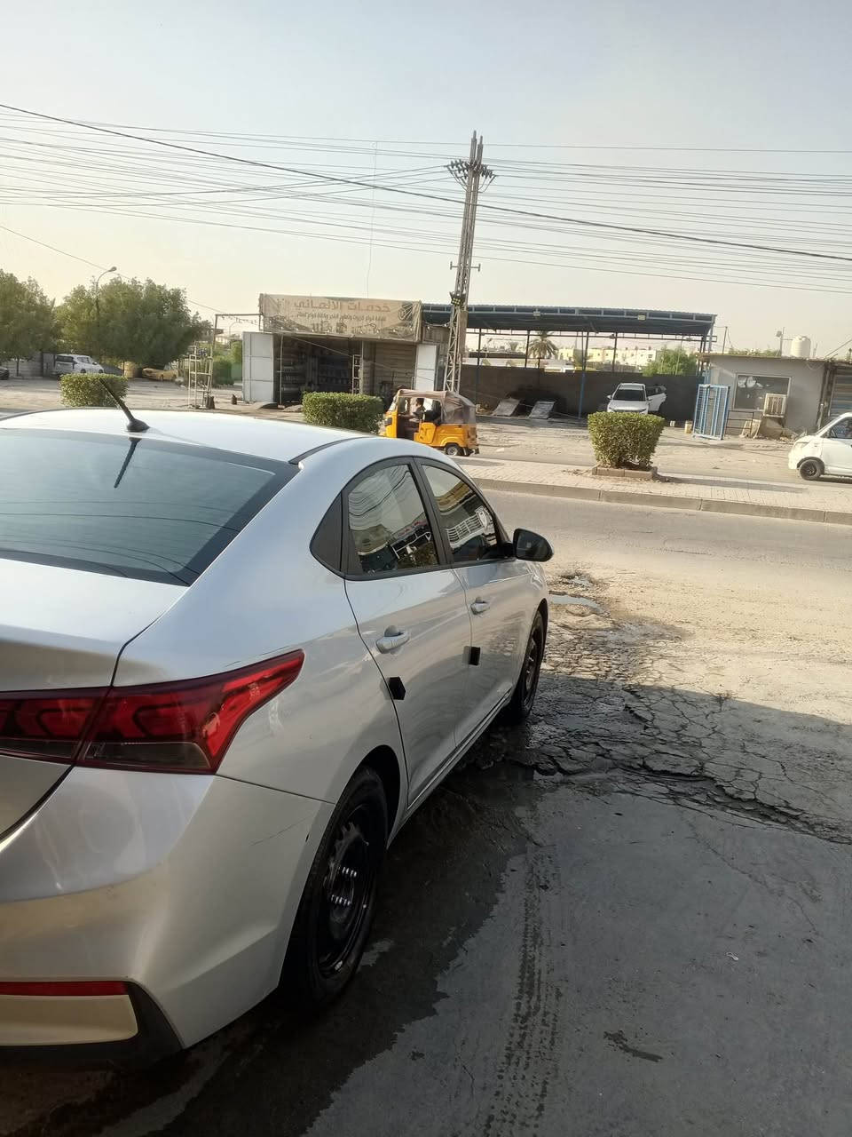 السياره هونداي اكسنت موديل 2022
سياره جاهزه من كلشي ونضيفه 
حادثها بسيط شبر بالبنيد فقط 
بدون ايرباك 
سياره نظام  اسبورت 
السياره معوقين باقيلها سنه 
السياره باسمي 
السعر ٩٣ وبيها مجال بسيط

***********
العنوان الدوره الصحه بغداد, العراق

