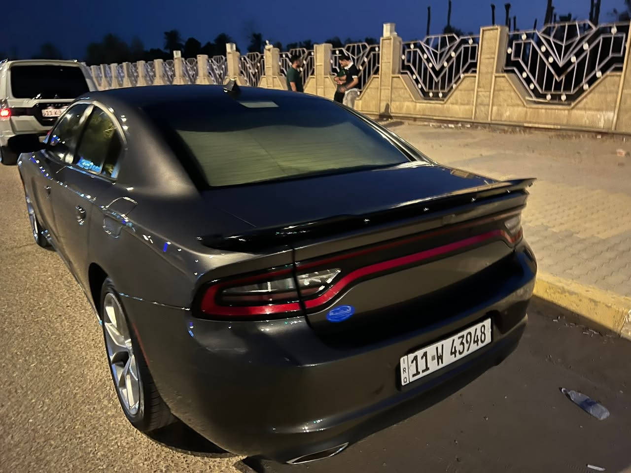 السلام عليكم 
دوج جارجر sxt للبيع موديل 2022 
السيارة وارد امريكي كلين تايتل من الدعامية للدعامية
السيارة كفالة من الايرباك والشاصي واللغد شرط الفحص
ماشية 57الف
السيارة بيها فقط شبر بالجاملغ الامامي جهة السايق وبدلتة عندي جاملغها الاصلي موجود
رقم بغداد انكليزي بأسمي الشخصي
تخم ويل كب مال جيتي اصلي وكالة شادة
تخم تاير نضيف
حدا ية تبريد كفالة 
مستوردها اني من عمان شخصيآ 
للاستفسار الاتصال على الرقم ***********
