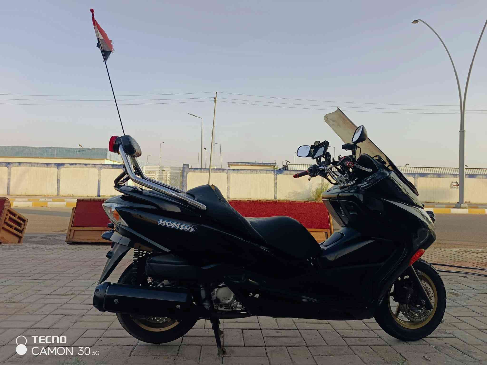 السلام عليكم ورحمة الله وبركاته
Honda Forza 010 - 250 CC

كفالة _كير _ محرك بوضع شركه  

كير 7 نمر - اوتوماتيك - Sport _ حساسات _ هواي مواصفات بيه 

الدراجة كاملة و مثل ما موضحة بل صور نقصها فقط الجاملغ الامامي 
💯مزوده تزويد فول 
شاشة بمقاس 10 انج اوربيا كاربلي تدعم جميع التطبيقات 
نظام كامرات امامي خلفي 
سبايدر سلستيل العالي ابو التجوى
فدراليات اماميه 
بلوجكتر ابو الخوذه عالي ناصي 
مخرج شاحنه ثنائي + جداحه
ستاند موبايل عدد 2 
فتال خلفي 

السعر ١٥ ورقه وبيها مجال بسيط

رقم الهاتف: ***********
           : ***********

العنوان : الانبار _الرمادي _السبعة كيلو

نص مكتوب في الصور:
- TECNO CAMON 30 5G