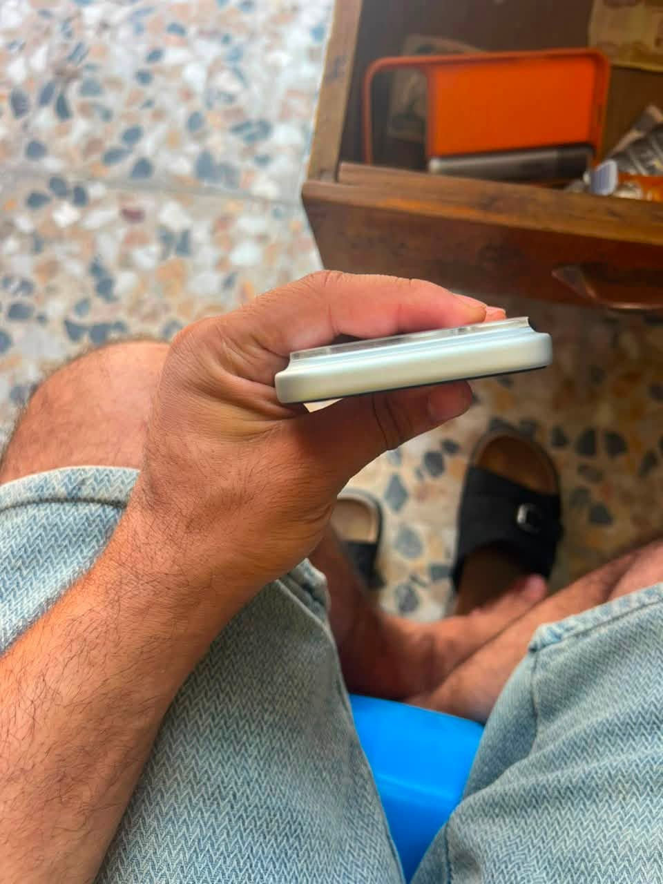 ايفون ١٧ برو ماكس الجهاز كلش جديد ماستر قبل شهر اخذته
سعره ١٩٠٠ 

***********

مكان بغداد الكمالية
