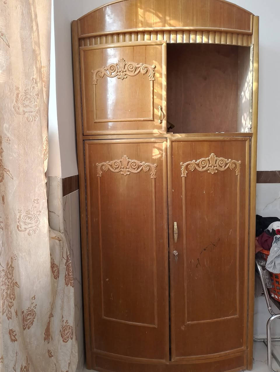 غرفة نوم مستعملة نظيفة ضخمة السعر مليون وربع للتواصل ***********
