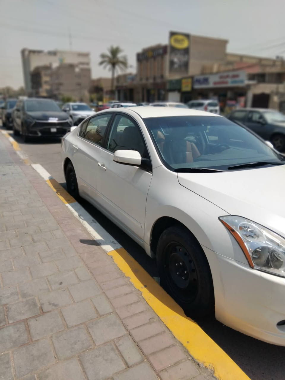السلام عليكم
نيسان التيما ٢٠١٢ وارد خليجي 
السيارة نظيفة جدا بدون ضربة بدون خدوش
محرك 2.5 لتر 
السيارة صدر جديد وناعمة 
ترايها مال موديل ٢٢ 
شاشة كامرة دوارة خلفية 
ادامة كاملة مسوي للسيارة 
كير ومحرك كفالة عامة 
والسيارة مكفولة من الدعامية للدعامية 
تبريد ثلج داخلها جلد مشمشي بلادي 
السعر ١١٢ 
ورجاءا اخوان كلشي اكو بالسوك معجبك السعر اعبرها وربي يرزقك
ممتواجد عالفيس
اللي يعجبة يتصل هذا رقمي 
***********
