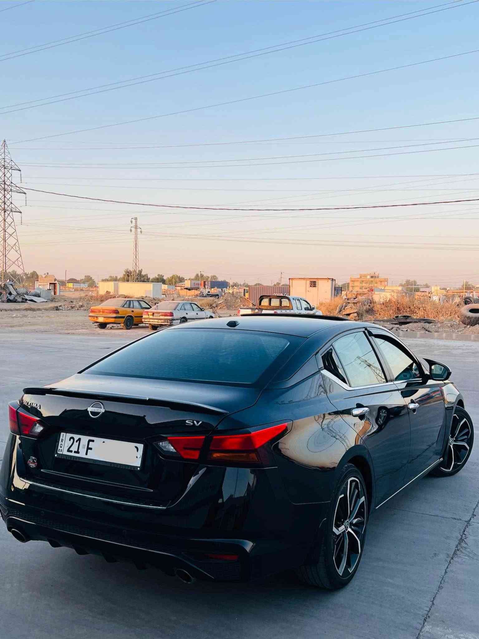 نیسان ئالتیما مۆدێل 2024
مواسەفاتی sv plus فول مواسەفات 
سەیارەکەمان ناوزەردە
تاقمێکی لۆک تایەو ویلی SR لە ژێرە 
سەنەوی و ڕەقەم و هەموو 
شتێکی تازەیە بەشەرتی دارو بەرد
ماوەی ڕۆیشتن 50 میل 
یەک جاملخ بۆیاخە بێ ناو بێ ئێرباگ لەگەل پەلەیەک ساردی بچوک لەسەر بۆنید  

تکایە موشتەری نیت بێزارمان مەکە 
ژمارەی مۆبایلم داناوە 
*********** كالار, السليمانية
