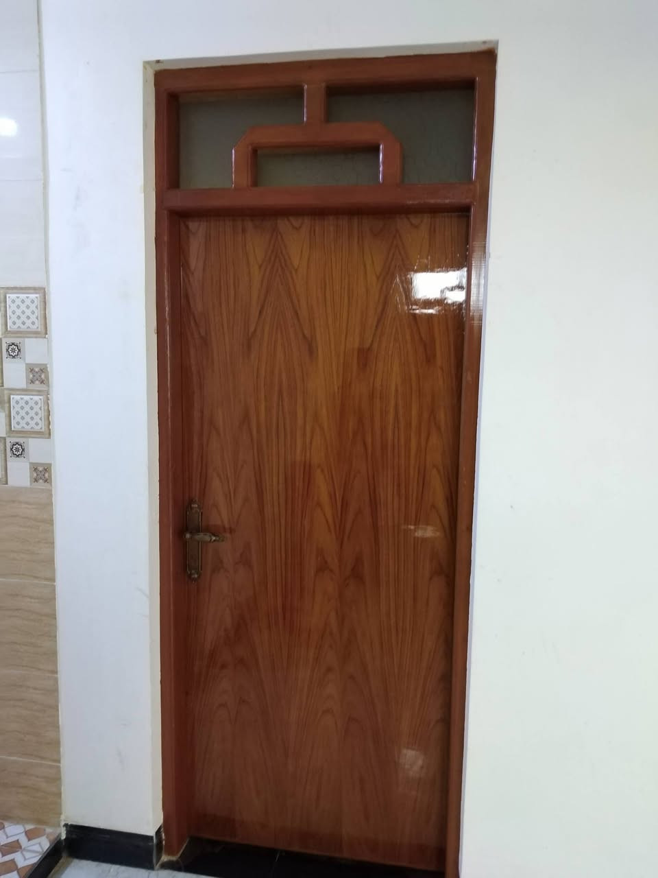 جزء من اعمالنه صبغ اخشاب 
مستعدون لصبغ وتلميع كافه انواع الاخشاب
ابواب الخشب وغرف النوم الجديده والمستعملة 
وفتح وشد غرف النوم العراقية والتركية 
للاستفسار 
***********
***********
