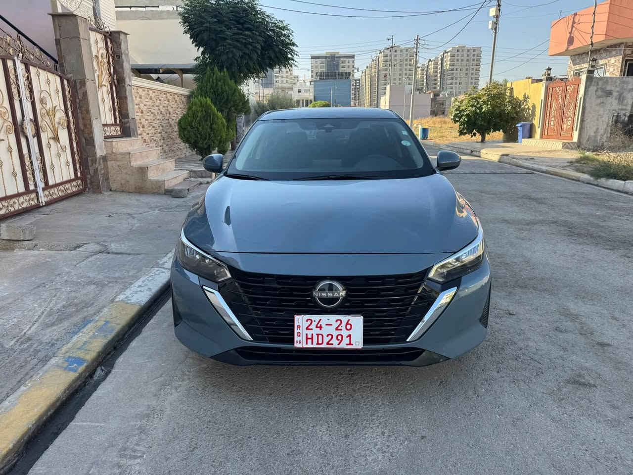 ﷽
نيسان سنترا 2024 شكل جديد sv 
سيارة بس راس البوند شويا صبغ على كد ضرر البوند الموجود بالصورة و بدون ايرباگ جميع ايرباگات سليم بلادي وبعد ماصولت العراق طلع بيها قطعتين بخ امريكي بدون دواخل نهائي 
رقم شاصي 3N1AB8CV4RY217948
‏‎ بوابه حجر گزوز رادار راديتر دعاميات بلادي 💯
‏‎السعر : 133 بيها مجال بسيط
السيارة ماشية 56 الف مايل 
‏‎محرك : 2000 مرغوب 
‏‎‏‎مواصفات sv
‏‎‏‎بصمه 
‏‎‏‎شاشة 
‏‎‏‎كاميرا ‏
‏‎‏‎حساسات 
‏‎‏‎تحديد سرعه 
‏‎‏‎رادار امامي 
‏‎‏‎مانع تصادم 
‏‎‏‎تحديد خط مسار 
‏ سيارة نظيفة حيييل 
سيارة مامخرجة بيها 3 تشهر مجال للترقيم 
اتصال او واتساب 
***********
***********
‭

نص مكتوب في الصور:
- 47 6:40 bid.cars 3 / 14 1:1 24
- 6:40 bid.cars انتهى المزاد يوم الجمعة الموافق 29 أنت تشاهد عرضاً مؤرشفاً. مايو 2026. الجمعة، 29 مايو 2026 13 صورة فيديو المزايدة معلومات المركبة 24 +