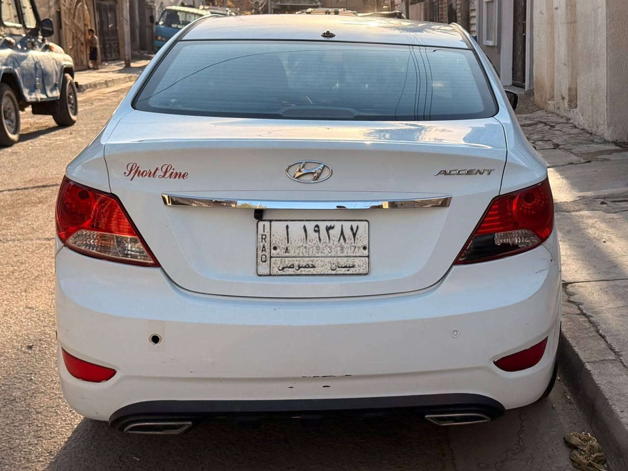 سيارة اكسنت موديل 2014 خليجي محرك دوش 1400cc السيارة كفالة عامة كير و محرك وحادث  سنوية 2026 نافذة رقم ميسان   راعيها بالعمارة...
السيارة الداخل عسلي 
تحكم ستيرن 
كهربائيات كلها شغالة
 بيها فقط  شخط  موضح بالصورة الأخيرة ومرشوش على كد الشخط
السعر 79 وبيها مجال أو مراوس بسوناتا مقدس
مكان السيارة بغداد حي اور
 للتواصل واتساب
                                                        ***********
