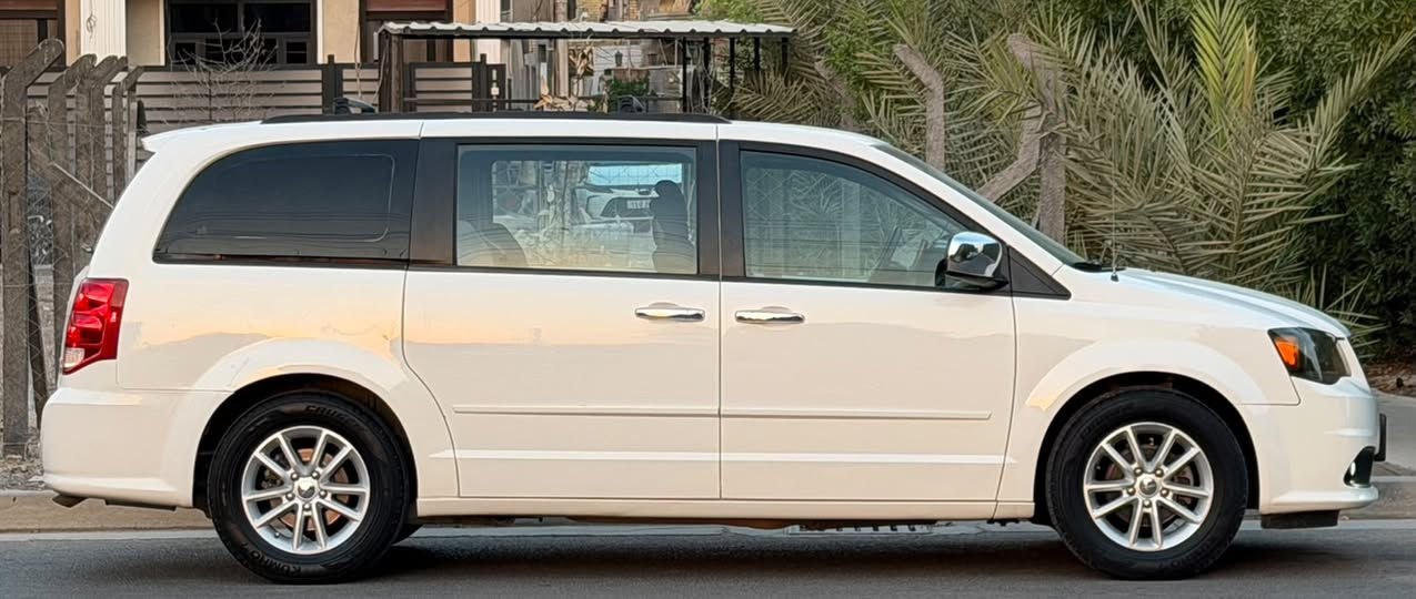 السلام عليكم
دوج كرفان sxt 2012 ماشية 92 الف حقيقي داخله من امريكا كلين تايتل وبالعراق صار بيها صبغ جاملغ خلفي وقبغ جنطه ولباقي مكفول بجم كبس المواصفات :
-محرك 3600
-تشغيل عن بعد
-مفتاح عدد 2
-ابواب كهرباء
-جنطه كهرباء
-كراسي منفصل وبلع
-3 قطع تبريد
-شاشة مع كامرة خلفيه
-حساسات خلفية
-دبل تحكم ستيرن
-زرع منظومة زينون عدسه
سياره جاهز برغي نقص مابيها كير محرك صدر امامي خلفي مكفول شرط ولا كلوب بدشبول مشتغل سيارة بالواقع احلى من صور سعر 138 وبيها شي بسيط مكاني بغداد حي الجهاد
***********
