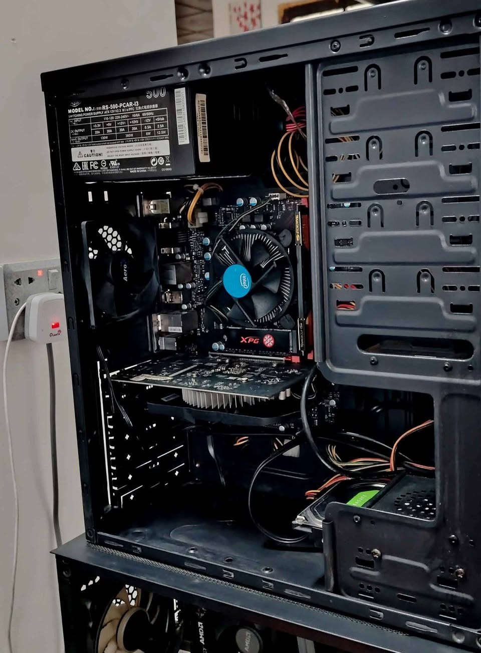 تحية طيبة للجميع 
متوفر تجميعة للبيع كيس فقط 
السعر 299 الف

CPU I5 7400 4 CORE 4 THERADS
COOLER CPU INTEL STOCK 
M. B MSI B250M GAMING PRO
RAM 8GB DDR4 TEAMGROUP
GPU GTX 1050TI 4GB ASUS 
POWER 500W COOLER MASTER 
CASE BLACK AERO COOL
M. 2 NVME 128 GB XPG
HDD 500 GB 

مكاني موصل توصيل موجود 
للتواصل *********** واتسب موصل, نينوى
