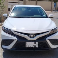كامري ٢٠٢٤ • SE نايت شيد • قبغ جنطه