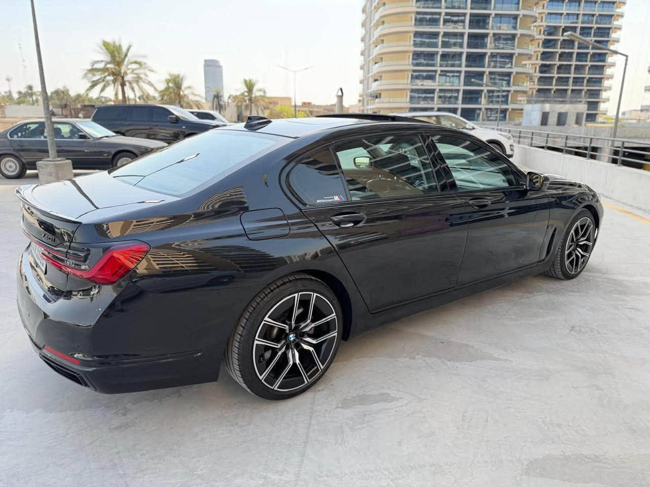 BMW 740i 2020 المرغوب 
محرك 3000 توين تربو ارغب شي 
السياره امريكي بيها فقط طخه مقدار شبر 
كير مكينه كله مكفول سياره جديده مثل زيرو 
فوووول مواصفات بانوراما قطعتين كراسي مساج ومومري ستيرن كهرباء وجكات السياره 
(( أبواب شفط )) صندوك تحكم با رجل 
كامره 360 خمس كامرات 
ماشيه 62 الف سياره بوضع الوكاله 
رقمها بغداد باسمي 
عنواني بوابه العراق المنصور 
***********
سعرها 335 ورقه با عافيه سعر كلش مناسب
