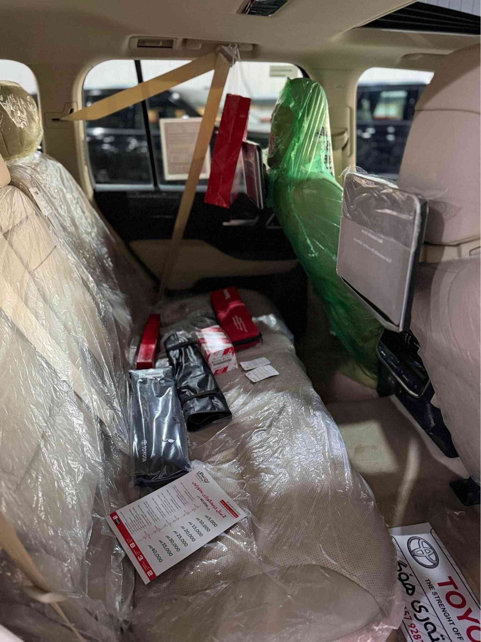 Land cruiser VX 2024    
الف 14 KM📦
لاندكروز VX   
مكفول كفاله عام من كلشي
٤ تاير دنلوب جديد‏‎
سنة الصنع: 2024
‏‎ضمان شركة SAS
كل غراض بلادي موجود
ماشييه  14 الف  كم 
‏‎المواصفات :
-المصابيح:  LED
-كاميرا  
‎-نظام الصوت JBL
- محرك 6 سلندر 4.0L
‏‎- فتحة سقف ( سلايد ) 
-٣ شاشات 
- شاشات ترفيه خلفية
‏‎- مقاعد جلد-تدفئة-تبريد
‏‎- مقاعد كهربائية 
- مقاعد امامية تبريد 
- ⁠تبريد وتدفئة امامي خلفي 
‏‎- بصمة الابواب 
‏‎- صندوق كهربائي
‏‎- مصابيح LED و زينون
-7 راكب 
-شحن واير ليس 
-حساس امامي خلفي 
‏‎- حجم العجلات 20 inch 
مكفول كفاله عام كلشي مابيها بل باكيت
تخم تاير دنلوب جديد 
مكفولة كفالة عامة من الدعامية إلى الدعامية
‏‎ بدون صبخ .بدون بارد
‏‎دعاميات هم بدون صبغ ،رمل مابي بقية كلها بشرط

محرك كير بشرط مامفتوح
‏‎سيارة حيل نظيفة كلشي عل بلاد لوك
‏‎سنوية زنكة كلشي جديد مدفوع لـ2029
‏‎باسمي السنوية بشرط تحويل و غرامة 
‏‎سيارة مابيـها دينار مصرف كامل من كل نواحي

نفسي يوم /تحويل و وكالة حاظر 
مكاني /داخل سليمانية
سعر 685$ 
***********كوردي
***********  عربي السليمانية, العراق
