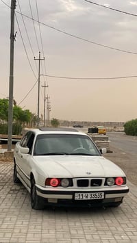 بي ام ٥٢٥i • ١٩٩٢ • رقم بغداد