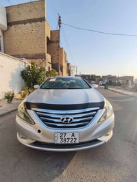 سوناتا 2014 امريكي  . ضربته جاملغ وبنيد السياره جاهزه سنويته بعده ماصا...