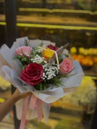 زهور الاسمر   بوكيهات ورد طبيعي لجميع المناسبات  هدايا  طباعه موقعنا ا...