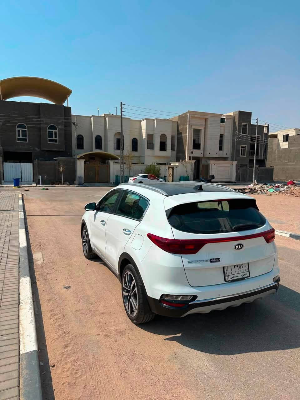 سبورتج مديل 2019 خليجي فوول مواصفات
رقم بصره وبأسمي السياره 

السياره جديده وجاهزه 

مكينه گير حداديه تبريد 

تخم تاير جديد ستوني شاده 

السياره بيها صبغ بالباب كما موضوح بالسونار 

ماشيه قليل السياره 

بانوراما بصمه تبريد قطعتين حساسات امامي خلفي 

مري شفط اشاير بالمري 

كامره خلفيه 

شاشه

بعد فول ومواصفات الفول معروفه 

السعر 165 وبيها مجال 

مكاني البصره 

***********
