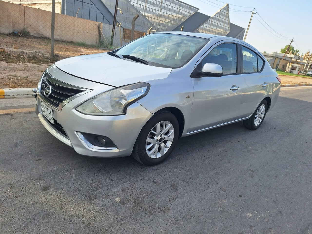 السلام عليكم للبيع نيسان سني مصري هندي ما اعرف بس شاصيه يقره DM يعني هندي بس علامه زركه ما موجوده موديل 2020 لون سلفر خليجيه رقم بغداد سنويه ساقطه صارله سنه مسويله هزه جديده محرك كير مكفولات صدر جديد مشط مع دبلات كله جديد مواصفات تحكم ستيرن قطعتين تبريد اربع جام كهرباء مري كهرباء شاشه كاميرا حساس خلفي داخله اسود كلش نظيف بيه البنيد صبغ شرط لا معجون ولا تصليح ولاحار بي مابيه قطرة دواخل الدواخل مكفوله من شاصي ولغد تبريد ثلج بيه كم ملاحظه موضحه بالفديو ماشيه 130 الف السعر 90 مكان السياره بغداد نفق الشرطه للإستفسار ***********/واتساب فقط ***********/سيم كارت فقط
