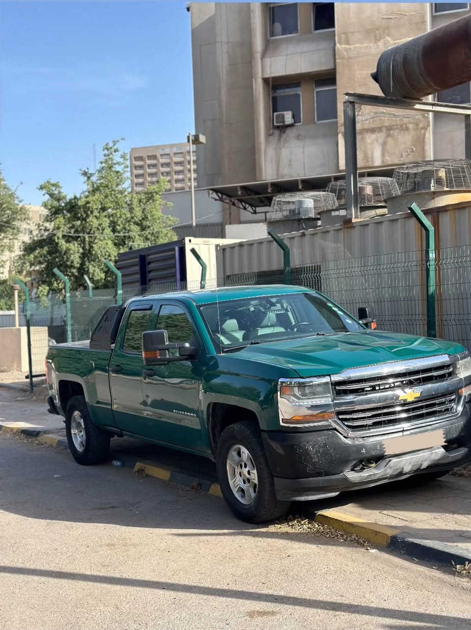 للبيع | شفروليه سيلفرادو 2016

محرك 5.3L V8 قوي

📍 الموقع: بغداد

السعر : $165

المواصفات:

• ناقل حركة أوتوماتيك
• رقم أربيل سنوية – تحويل مباشر
• السيارة كاملة ونضيفه جدا
• تعمل على البنزين العادي ووضعها ممتاز جداً

📌 تفاصيل العجلة وتقريرها موجود والحادث بسيط جدا وموضح في الصورة
📞 للتواصل 
***********
