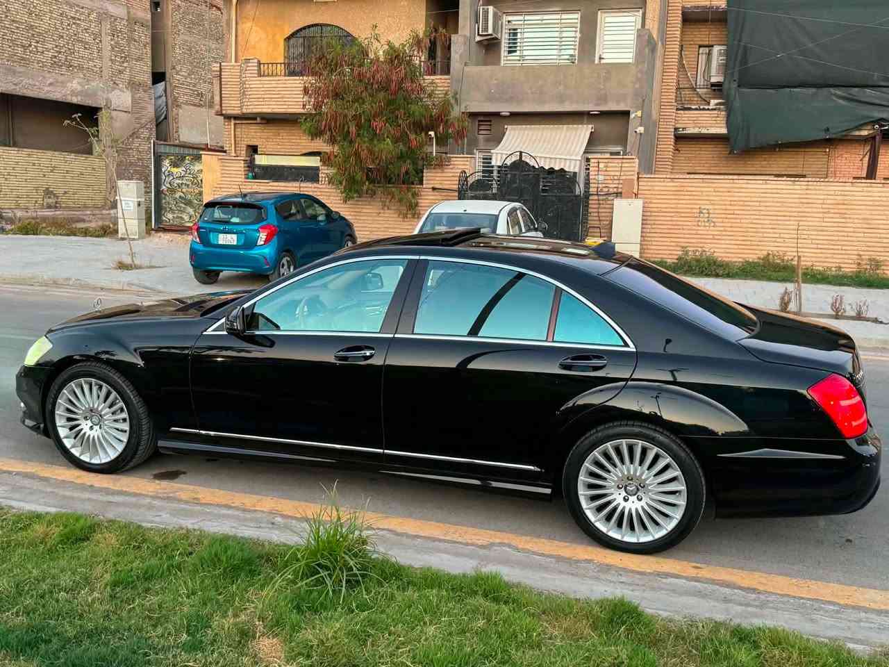 ⚔️مارسيدسMercedes S-Class 550

⚔️الموديل 2010اصل شكل 13

⚔️حجم المكينه 5500ارغب مكينه مكفوله وجديده ماملعوب

⚔️نظام جوبلس امامي خلفي 

⚔️نظام ارتفاع SPOT

⚔️كير 7 سرع تبترونك 

⚔️حساسات امامي خلفي 

⚔️زراك لات 

⚔️السياره ماشيه 195الف كم يعني  نظيفه حيل وجديده 

⚔️رقم بغداد مميز جديد وسنويه وهزه جديده 

⚔️لايتات وبك لايت ودعاميات شكل 13 كله شغال ولد 

⚔️ويل كب بلادي  مال حديث مال موديل 15جديد 

⚔️مري شفط واشاير بل مري لد رادار جانبي

⚔️بصمه ابواب وصندوق كهرباء وشفط 

⚔️اربع بيبان شفط وصندوق كذالك 

⚔️سلايد روف طكيتن معا غلق وفتح الجام والسلايد بل بصمه

⚔️اربع كشنات كهرباء زائد تتفئه وتبريد ❄️❄️

⚔️كشنات امامي خلفي VIP تحكم فول وخزن ميمري رئاسي

⚔️دركه صاج شكل 13 فول تحكم شفتات رياضي 💪🏼🛞💪🏼

⚔️اناره دشبول متغيره بلاد 

⚔️شاشه وسطيه متحركه 🔜🔚🖥️

⚔️كامره خلفيه دواره 

⚔️خمس بردات 🇩🇪🇩🇪🇩🇪🇩🇪🇩🇪

⚔️سيدي زائدرام ياباني جكمجه نضام سماعاتHarman 🔊⚔️نظامLogic7🔊

⚔️نظام تحديد مسار @🛞🛞

⚔️تبريد 3 دكتات امامي خلفي تكم ❄️❄️❄️

⚔️اخوان ملاحظه رجاء وجاء السياره نظيفه حيل لتقرنه بغيره ⚔️ من كير ومكينه وكهربائيات وصدر على وضع الشركه 

⚔️صبغ قطعتين بنيد جاملغ جماليه امريكا سياره كلين بدون حادث

⚔️مكان السياره بغداد الغدير ساحة ميسلون او بسمايه 

⚔️⚔️رقم الهاتف ***********
⚔️⚔️واتساب ***********

💶💶سعر السياره 198  ورقه نقدآ 💶💶

⚽️⚽️  

                       🌹شكرآ اخواني الغوالي 🌹

