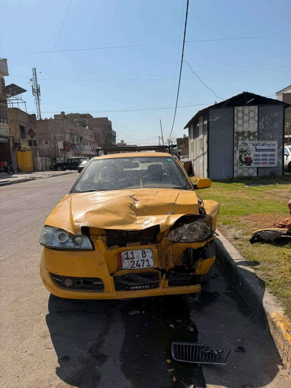 السلام عليكم شيري كوين للبيع ٢٠١١ بأسمي رقم إنكليزي بيهة حادث كير ومكينة خير من الله شغالات مصفر هيئة السعر ١٦ورقة المكان حي القاهرة الاتصال على الرقم ***********

